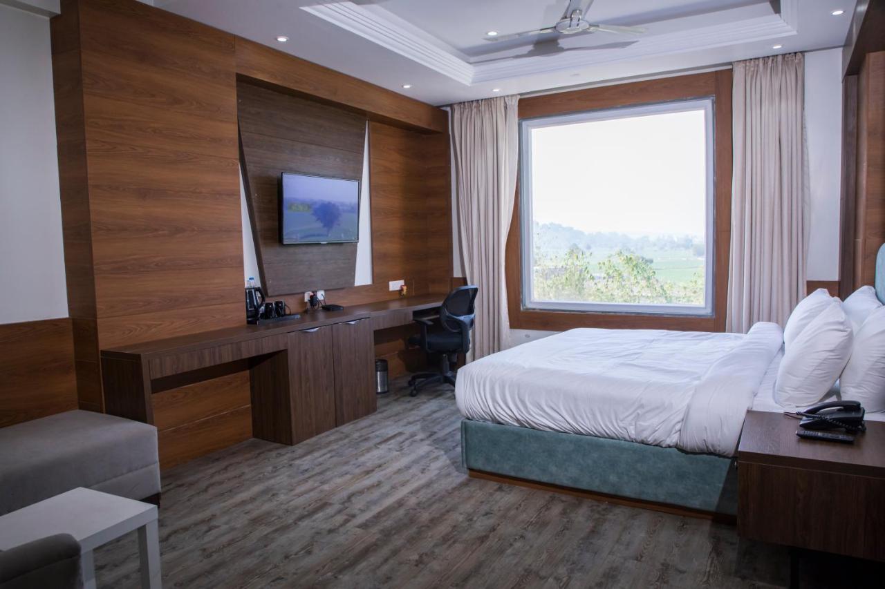 The Utopia Resort Sānchi Εξωτερικό φωτογραφία